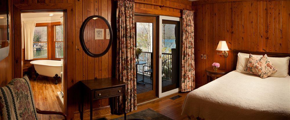 Lodge On Lake Lure Bagian luar foto