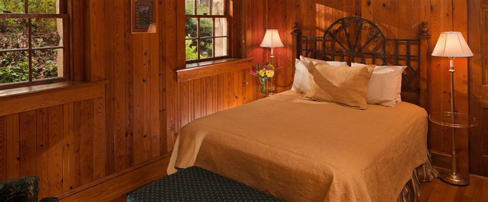 Lodge On Lake Lure Bagian luar foto